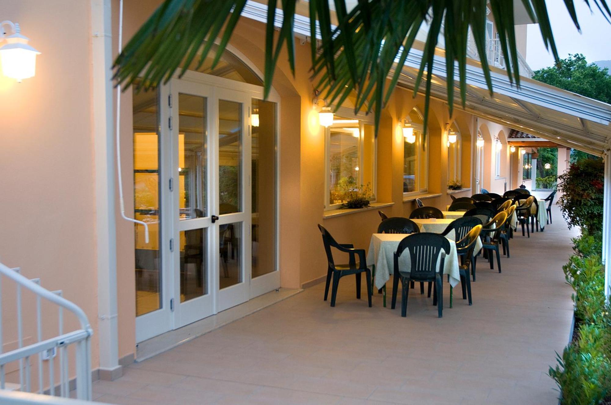 Hotel Panoramica Salò Εξωτερικό φωτογραφία
