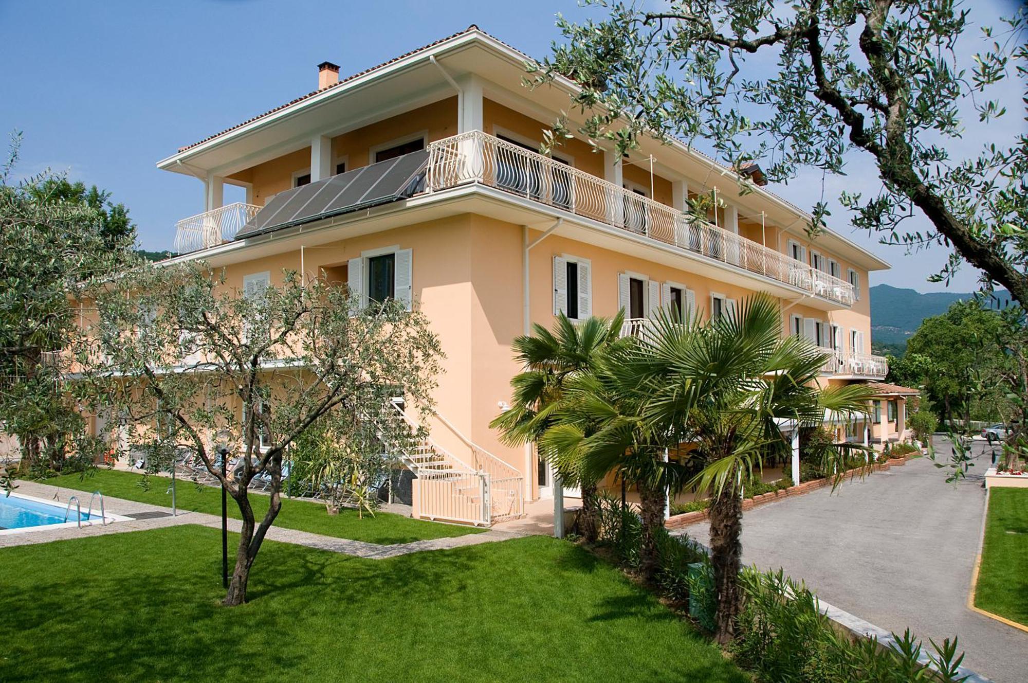 Hotel Panoramica Salò Εξωτερικό φωτογραφία