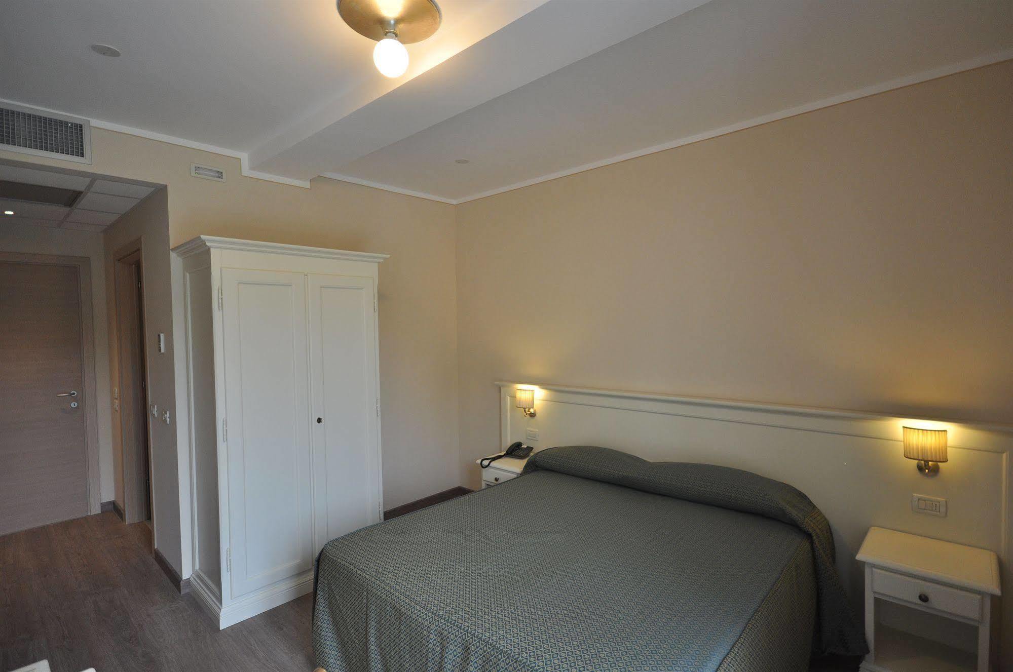 Hotel Panoramica Salò Εξωτερικό φωτογραφία